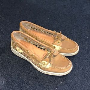 Tan sperrys